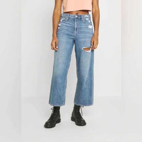 AMERICAN EAGLE Ripped High Rise Wide Leg Crop Jeans Womens 10 Distressed Casual - Picture 1 of 5